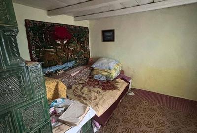 Casă cu 2 camere cu Teren 800 Mp în Central