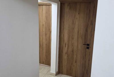 Apartament cu 3 camere decomandat în Eremia