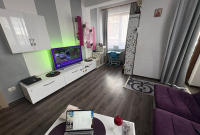 Apartament cu 2 camere decomandat, mobilat în Vest