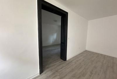 Spațiu comercial, de 65 mp, în Central - 3