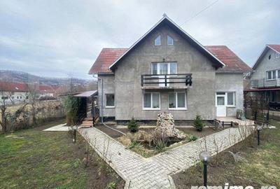 Casă cu 5 camere cu Teren 2100 Mp în Central - 8