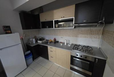 Spațiu comercial, de 80 mp, în Central - 3