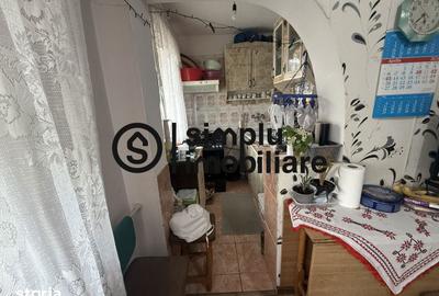 Apartament cu 3 camere semidecomandat în Valea Rosie - 3