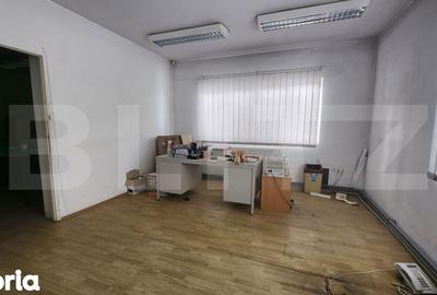 Spațiu comercial, de 1,500 mp, în Central - 17