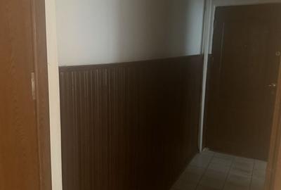 Apartament cu 2 camere semidecomandat în Micro 4 - 3