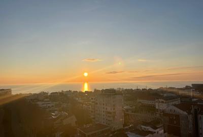 Capitol- bl. Capitol ap.3cam dec et 10 din 12 vedere la mare din toate camerele - 2