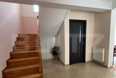 Casă cu 4 camere cu Teren 200 Mp în Florești