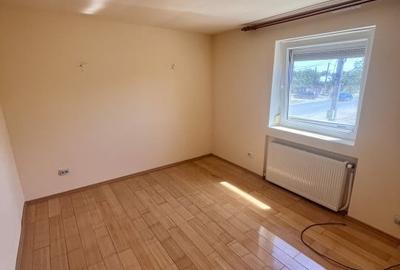 Casa de vanzare Frumusani - Spatiu Comercial la Parter - 25 min de Bucuresti - 6