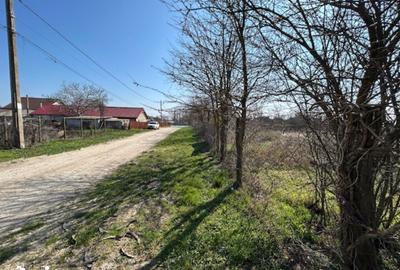 Teren de 1000 mp, în Corbu