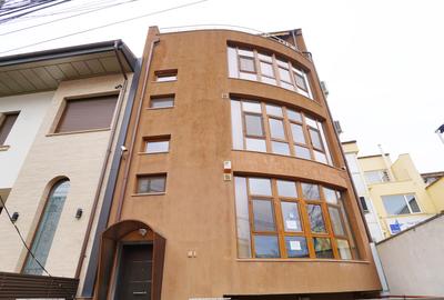 Birou, de 160 mp, în P-ța Victoriei - 1