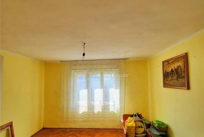 Casă cu 3 camere cu Teren 2000 Mp în Sâniob - 4