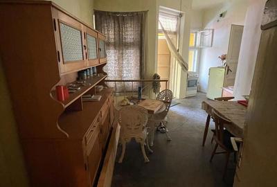 Casă cu 5 camere în Central - 8