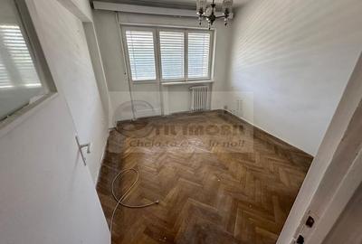 Apartament 3 camere, 70mp, 2 balcoane - Podu Roș  125000 euro - 3