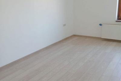 Casă cu 8 camere cu Canalizare în Fundeni - 11