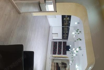 Spațiu comercial, de 300 mp, în Central