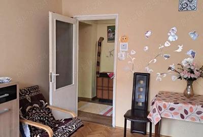 Apartament cu 2 camere decomandat în Micro 14 - 4