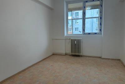 Apartament cu 3 camere decomandat în Tineretului - 2