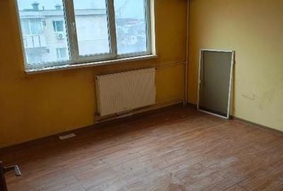 Apartament cu 3 camere decomandat în Gorjului - 4