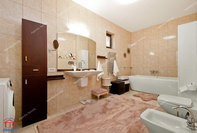 Multe camere Apartment pe bld. Cosbuc la bloc Colibri 1 - 11