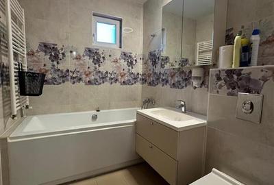 Apartament cu 3 camere decomandat în Palat - 4