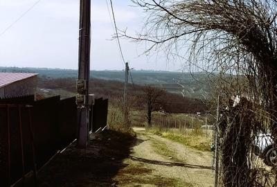 Teren de 1000 mp, în Aroneanu - 9