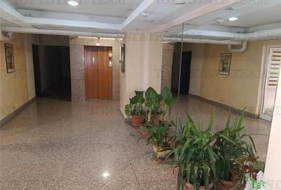 Super apartament cochet din 2008 cu 3 cam. si balcon plus loc de parcare, avand - 19