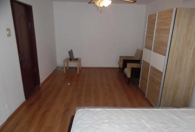 Inchiriez apartament cu 1 camere in Deva, Cuza Voda (Enescu), et. 1 - 30