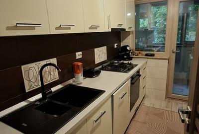 Apartament cu 7 camere decomandat în Central - 11