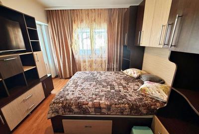 Apartament cu 3 camere decomandat, mobilat în Dacia - 1