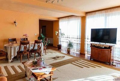 Casă cu 6 camere cu Teren 300 Mp în Grădiște - 2