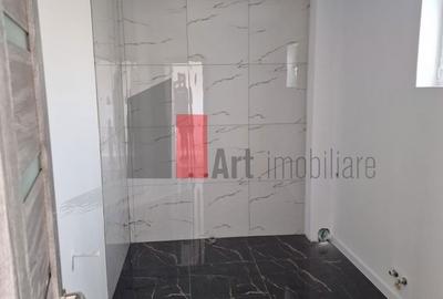 Casă cu 5 camere cu Canalizare în Central - 6