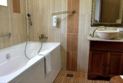 Hotel/Pensiune, de 1,346 mp, în Nord - 12