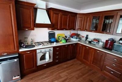 Casă cu 7 camere cu Canalizare în Cazasu - 2