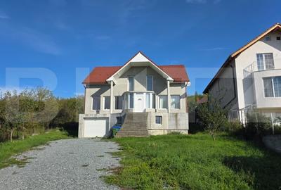 Casa de vanzare, cu 4 dormotoare si 10 ari teren, zona Unirea - 1