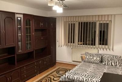 Apartament 2 camere, decomandat, zona Iulius Mall