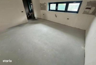 Casă cu 4 camere cu Canalizare în Central - 11