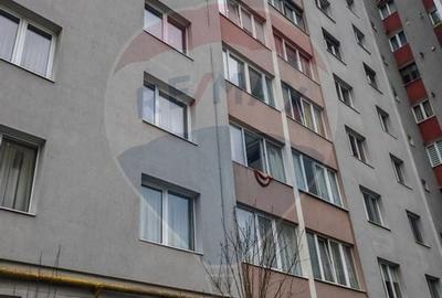 Apartament cu 3 camere semidecomandat, mobilat în Central - 11