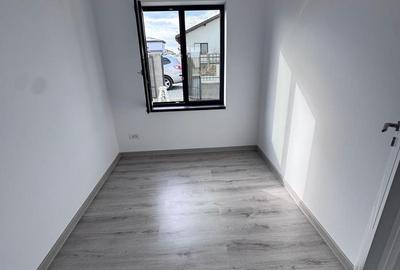 Duplex cu 5 camere cu Canalizare în Moșnița Nouă - 8