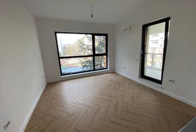 Apartament cu 2 camere nedecomandat în Crângași