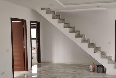 Casă cu 4 camere în Central - 7