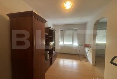 Apartament cu 3 camere semidecomandat în Solidarității