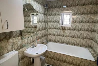 Inchiriez apartament 2 camere recent renovat , mobila Mobexpert , parchet -usi Pinum,totul nou - 4