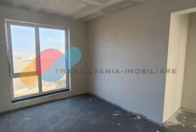 Duplex cu 4 camere cu Canalizare în Chinteni - 12