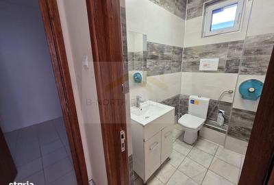 Spațiu comercial, de 926 mp, în Central