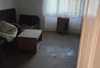 Casă cu 3 camere cu Teren 1770 Mp în Central - 8