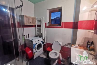 Casă cu 5 camere cu Teren 527 Mp în Joița - 2