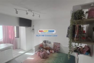 Apartament cu 4 camere semidecomandat, mobilat în Crângași - 9