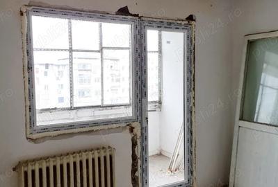 Apartament cu 4 camere decomandat în Central - 2