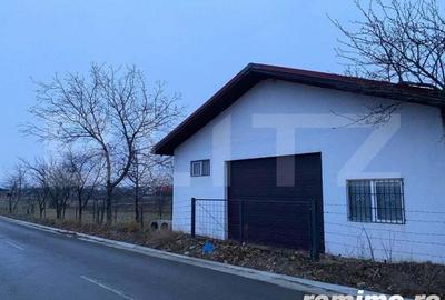 Casa si hala de vanzare, in Horodnic de Sus - 2