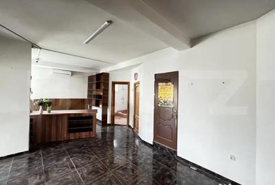 Casă cu 7 camere cu Teren 567 Mp în Lazuri - 1